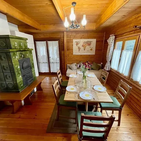 Házikó Vendégház/balatonfenyves Casa de Férias *